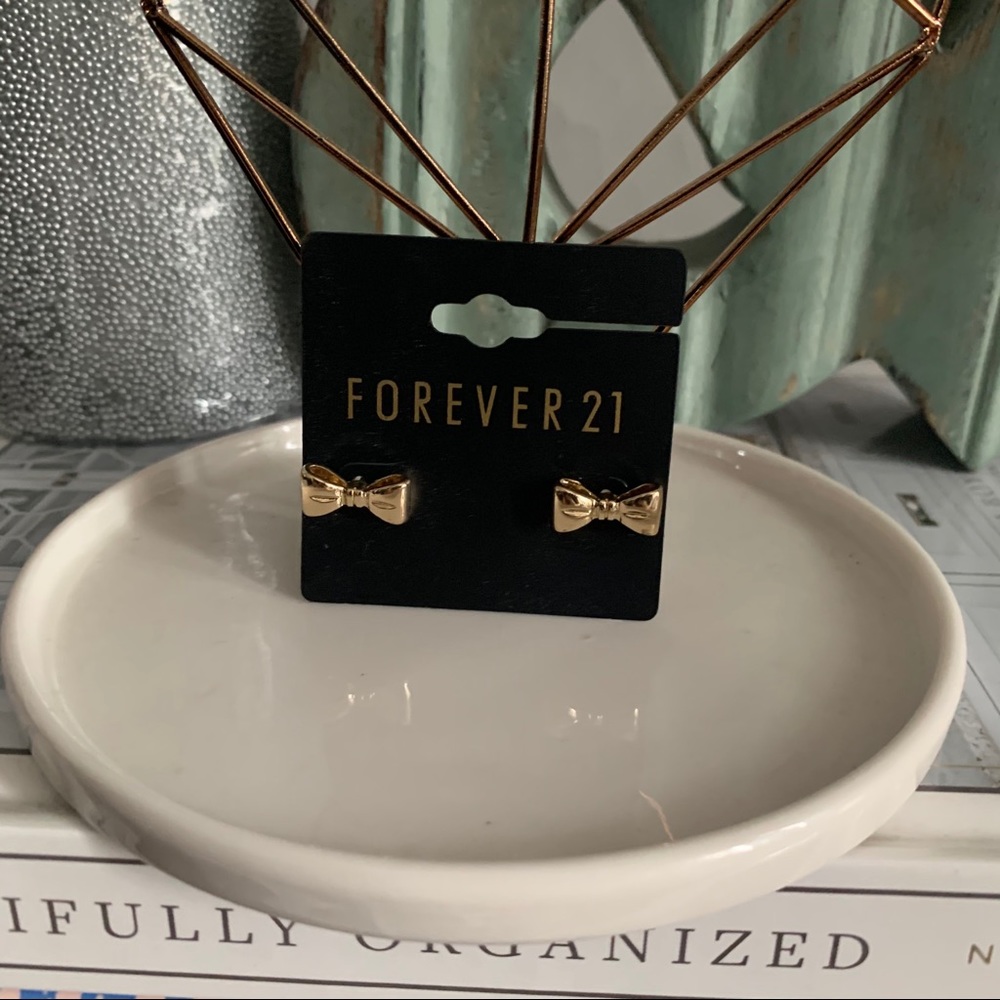 Forever 21// bow earrings